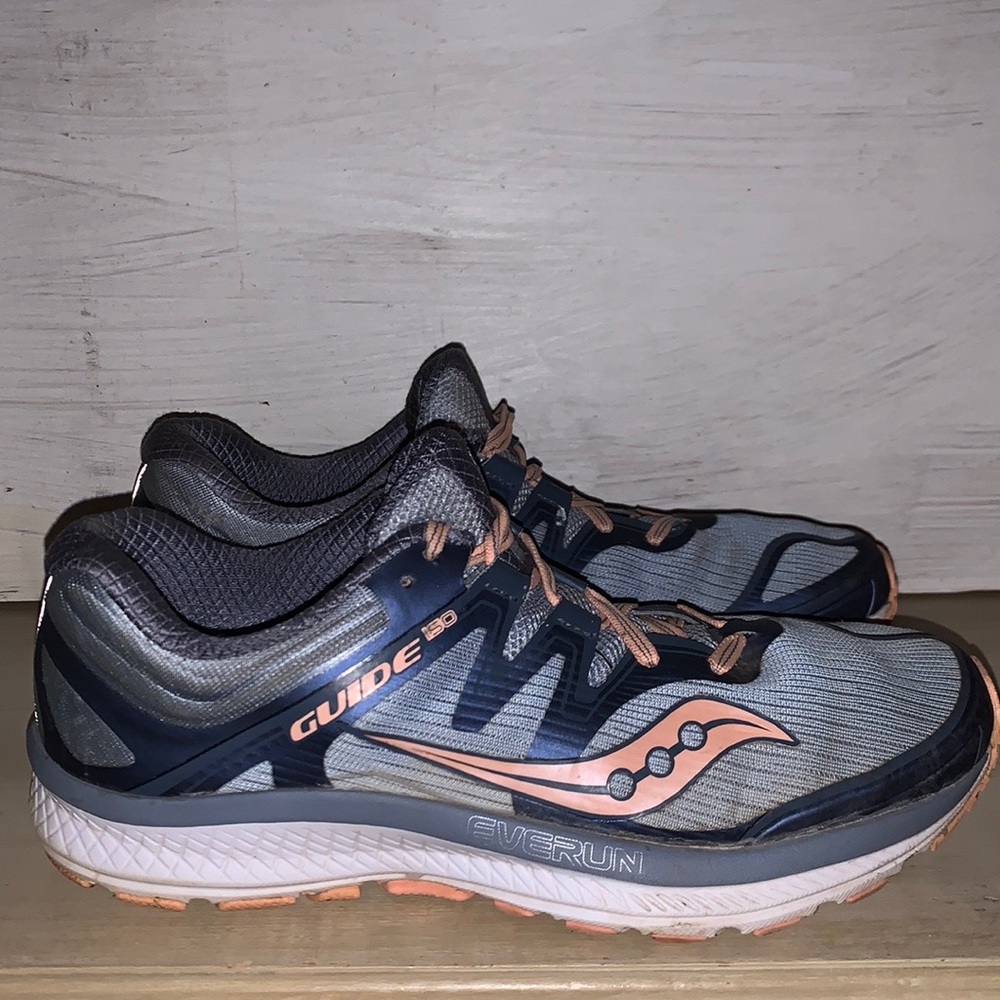 Women’s Saucony Shoes Sz 9.5